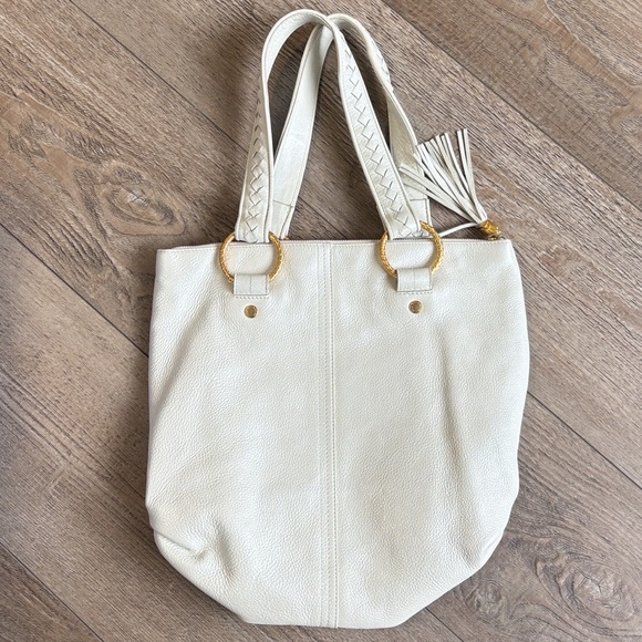 Elliott Lucca Pearly White Leather Shoulder Bag w Gold Ring Details & Hardware - Picture 3 of 8